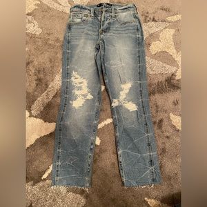 HOLLISTER LOW-RISE DISTRESSED CROPPED BOYFRIEND JEANS - SIZE 00R